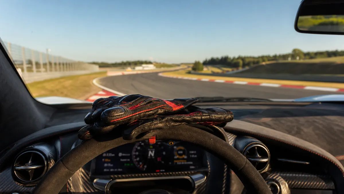 Vitesseetliberté : tarifs des stages de pilotage circuit 2026
